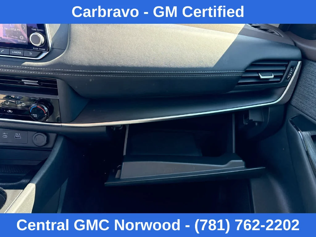 Used 2023 Caspian Blue Nissan S image 20
