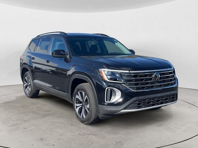 New 2026 Black Volkswagen SE image 7