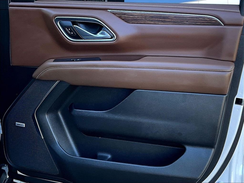 Used 2023 Beige Chevrolet High Country image 33