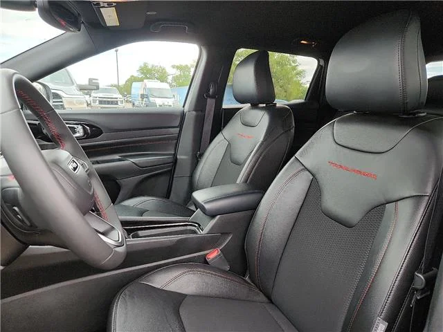 Used 2025 White Jeep Trailhawk 4x4 image 13