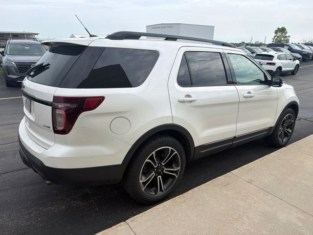 Used 2015 White Ford Sport image 8