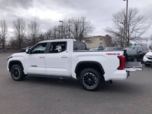 Used 2023 Ice Toyota SR5 image 9