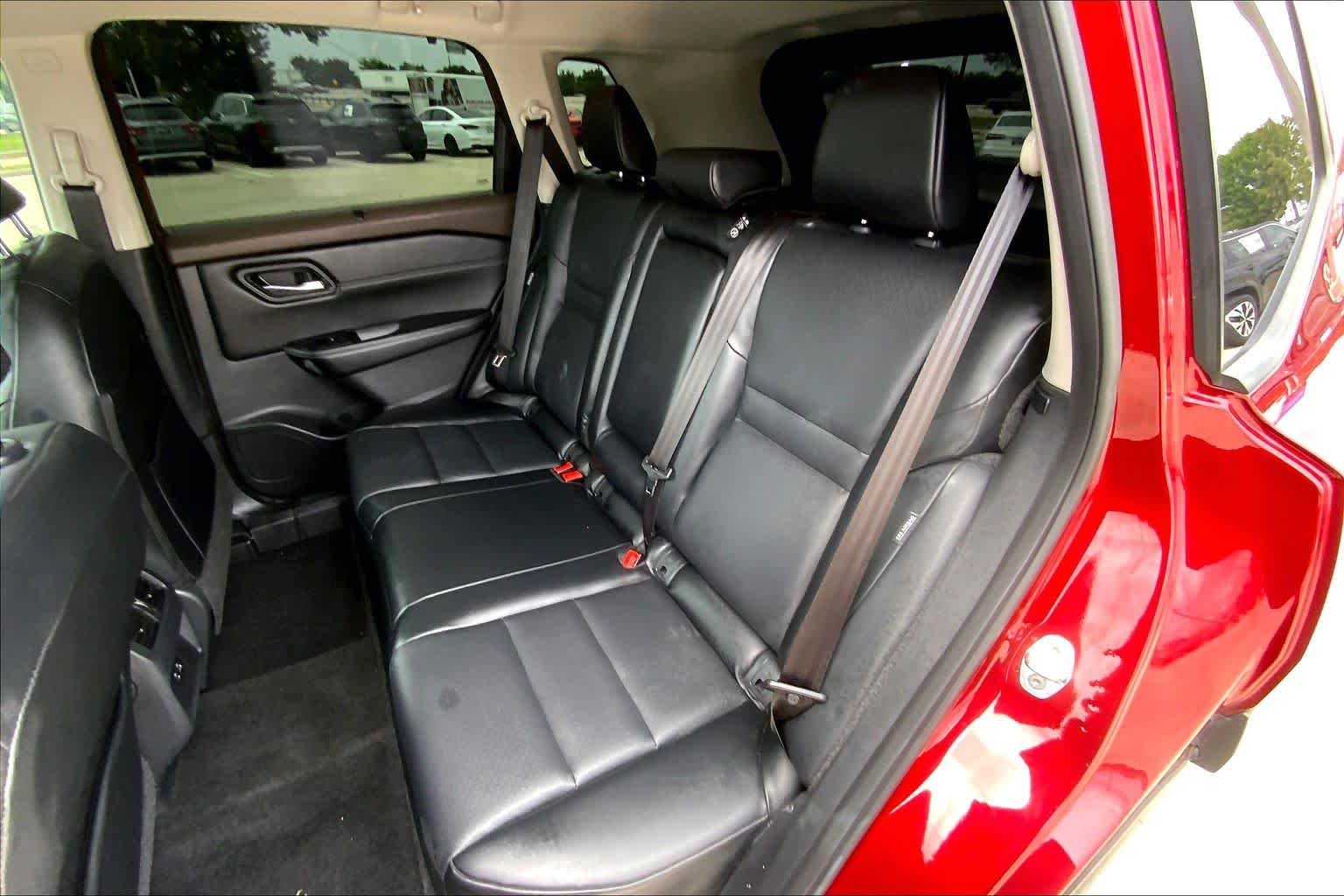 Used 2022 Scarlet Ember Tintcoat Nissan SV image 21