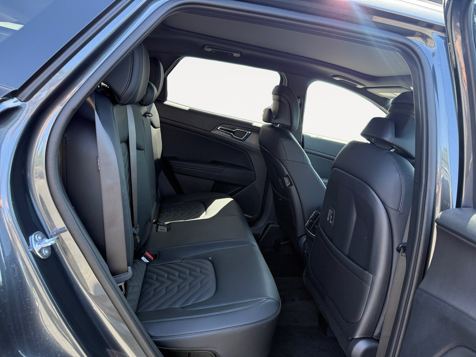 New 2027 Gravity Gray Kia X-Line image 18