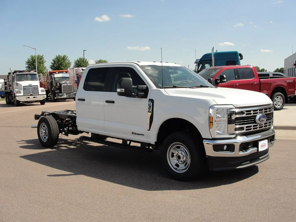 New 2026 White Ford XL image 7
