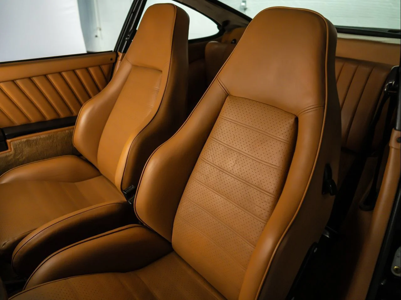 Used 1976 Black Porsche Turbo image 5