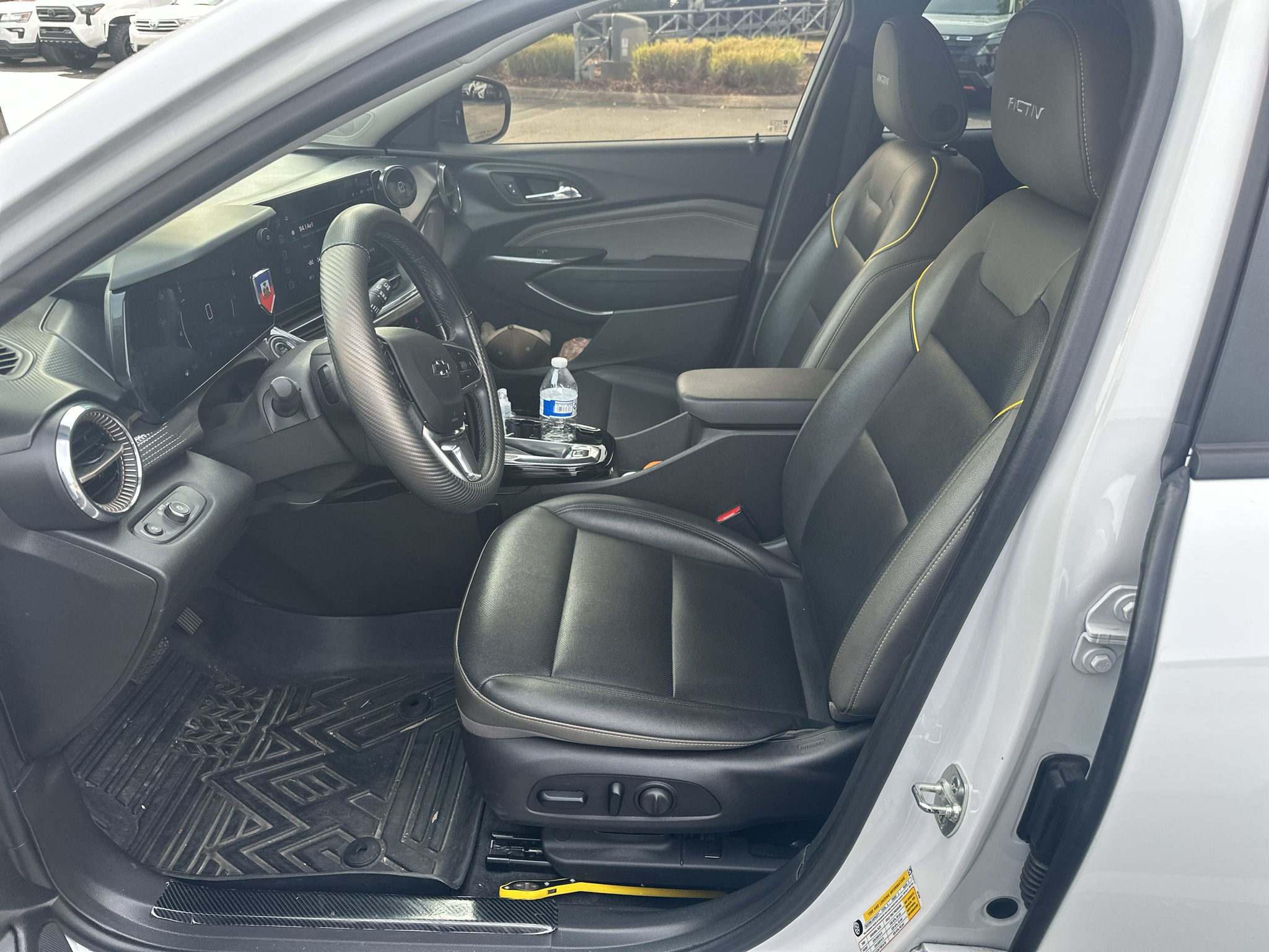 Used 2025 Summit White Chevrolet ACTIV image 7