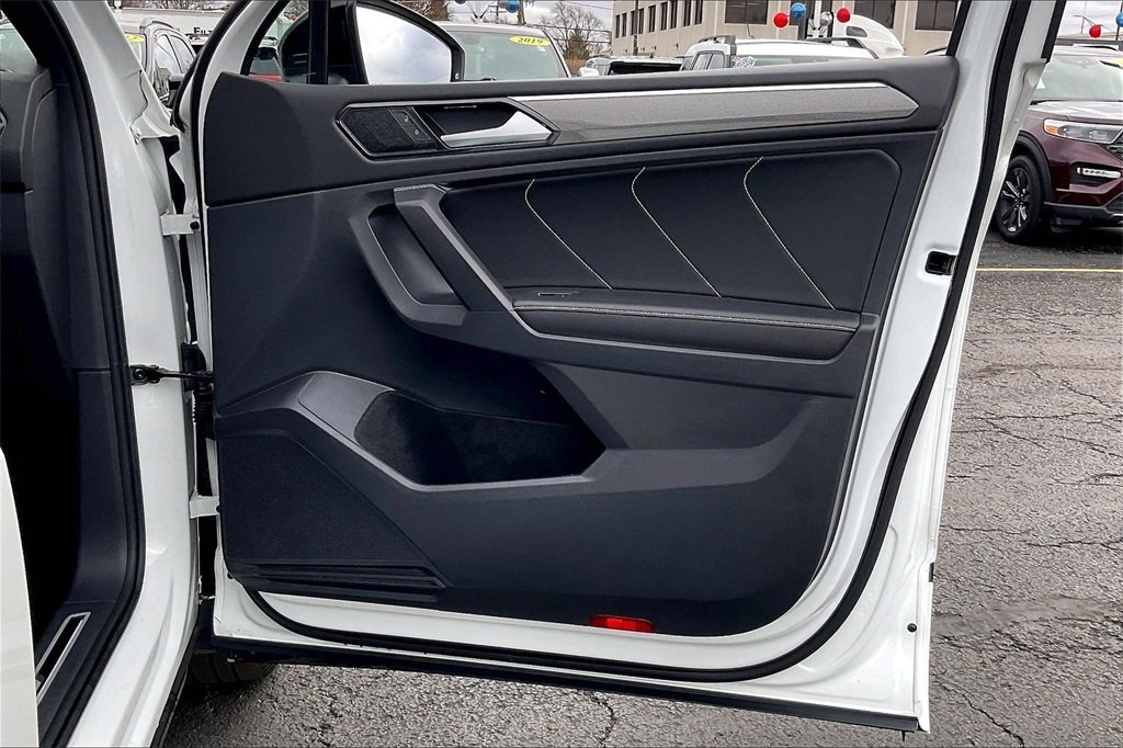 2022 VOLKSWAGEN TIGUAN - Image 22