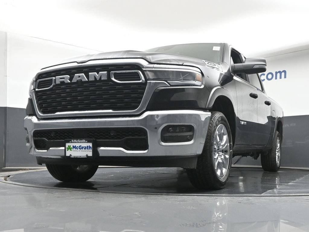 New 2026 Diamond Black Crystal Pearl-Coat Exterior Paint RAM Big Horn/Lone Star image 7