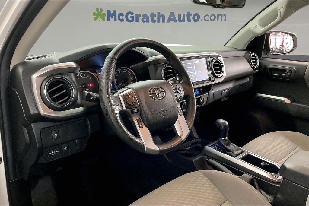Used 2023 White Toyota SR5 image 17