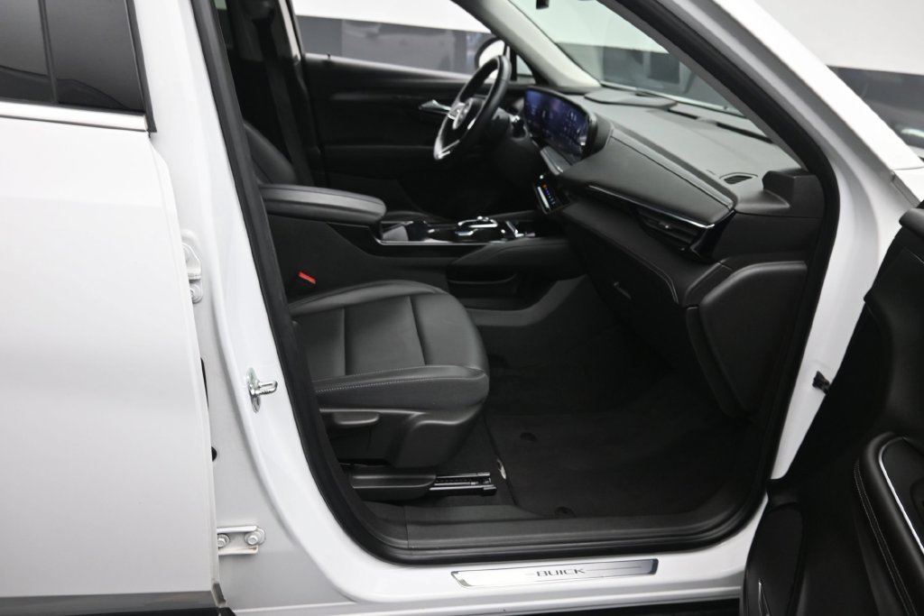 Used 2024 White Buick Preferred image 9