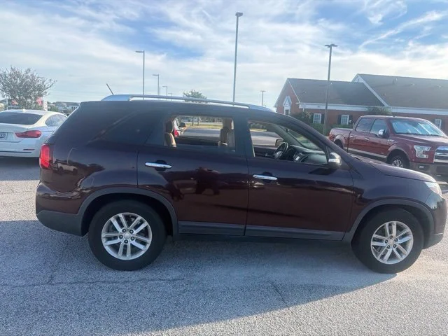 Used 2014 Red Kia LX image 8