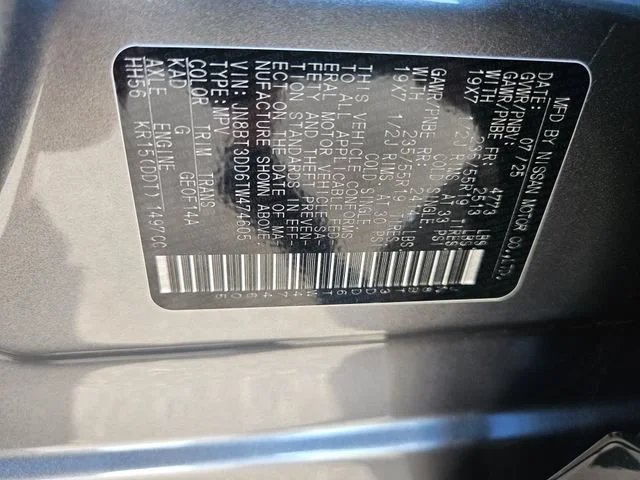 Used 2026 Gray Nissan Platinum image 31