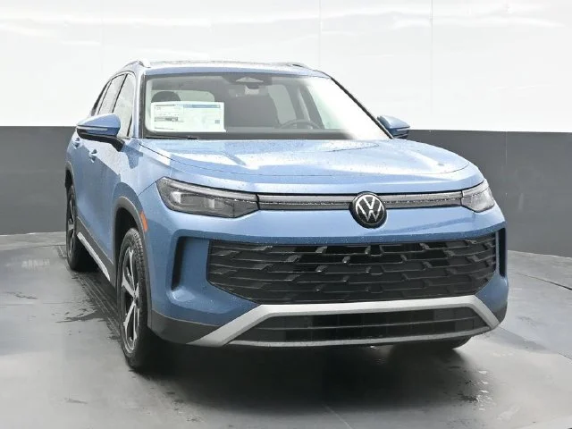 Certified Used 2026 Blue Volkswagen SE image 6