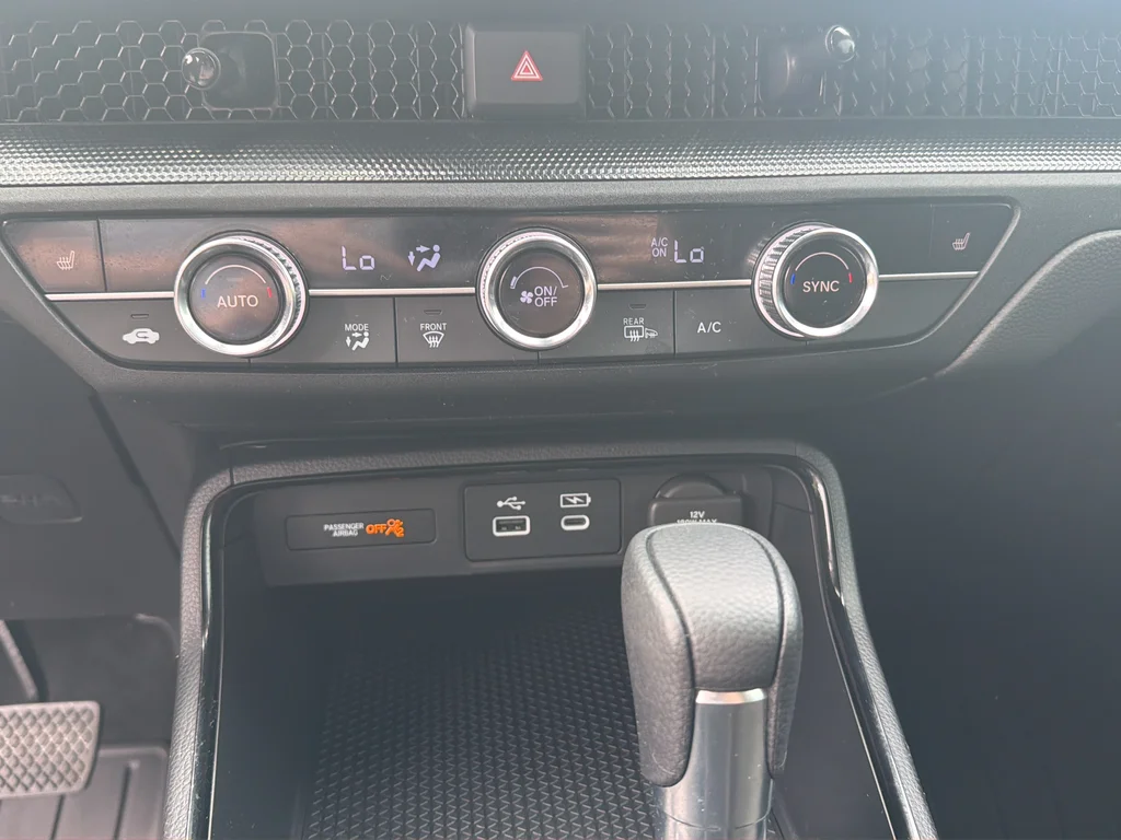 Used 2024  Honda EX image 25