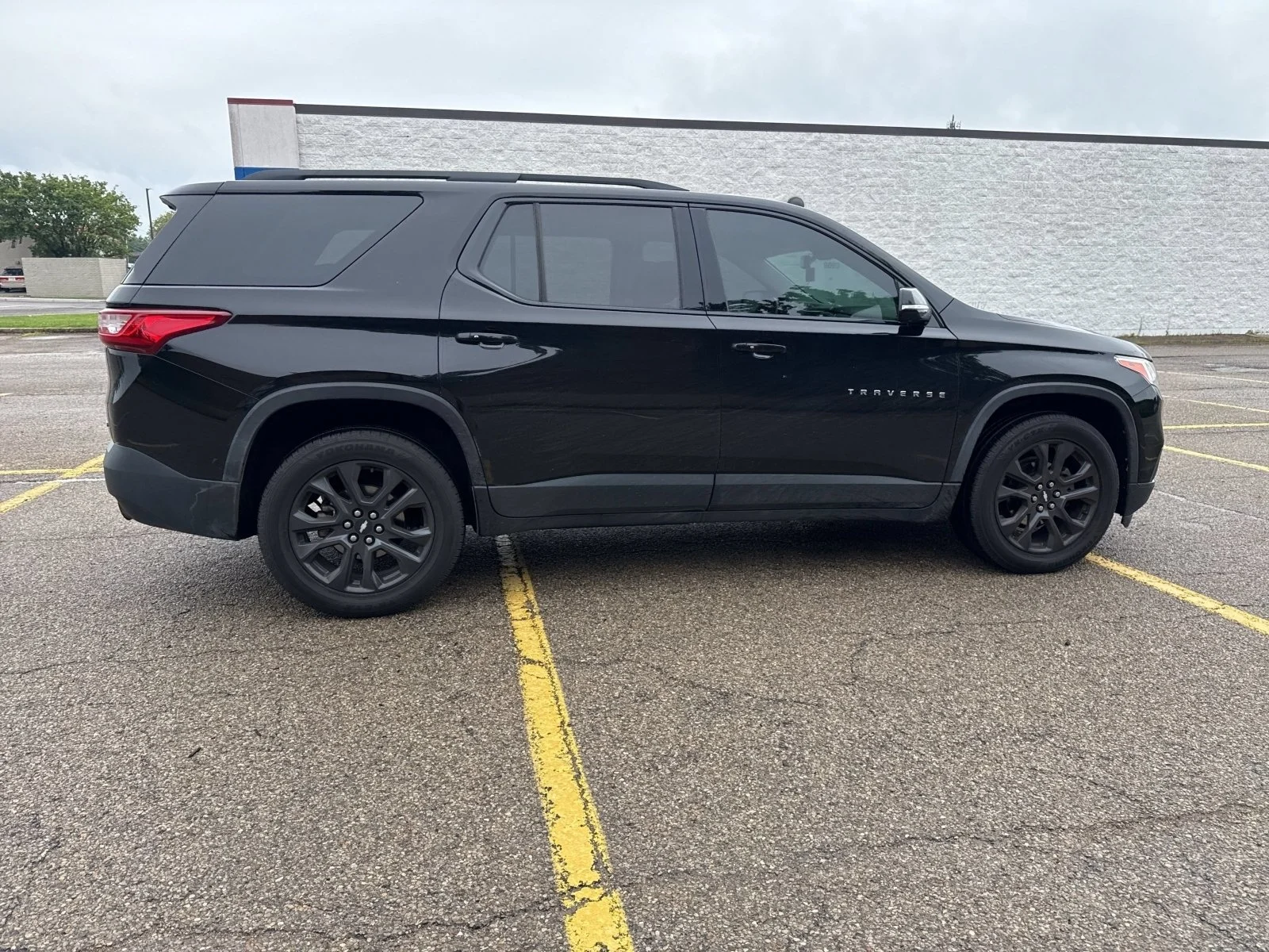 Used 2020 Mosaic Black Metallic Chevrolet RS image 21