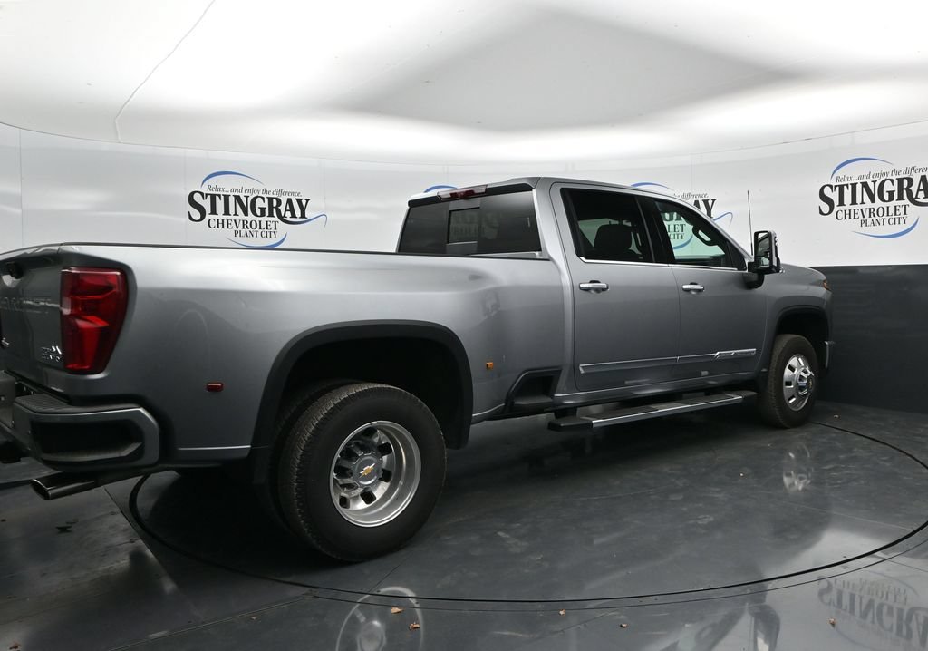Used 2026 Sterling Gray Metallic Chevrolet High Country DRW image 7
