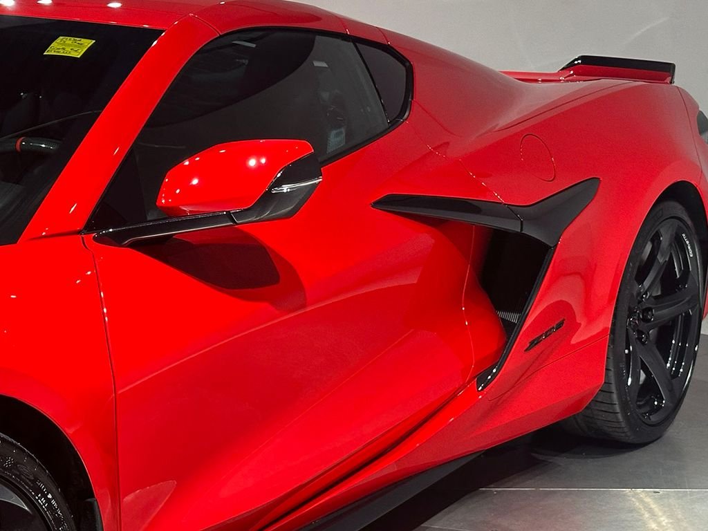 Used 2024 Red Chevrolet Z06 image 27