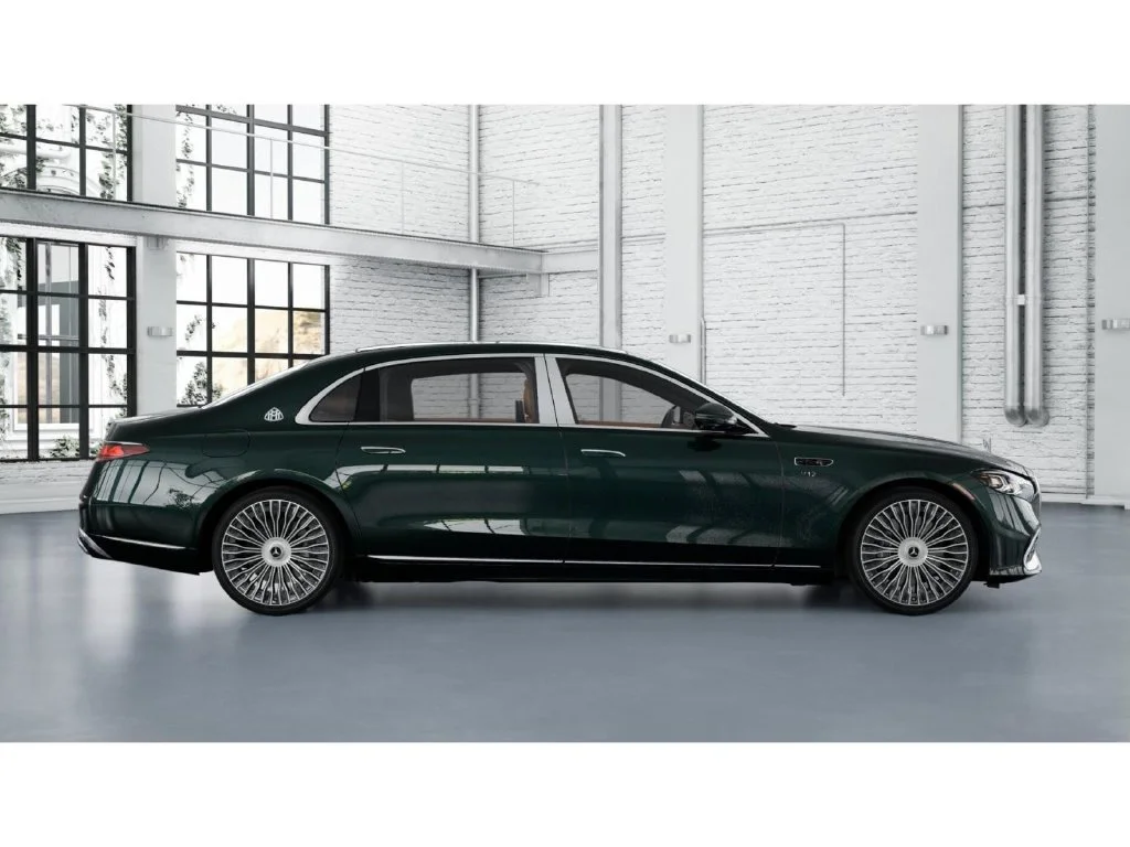 New 2027 Green Mercedes-Benz S 500 image 2