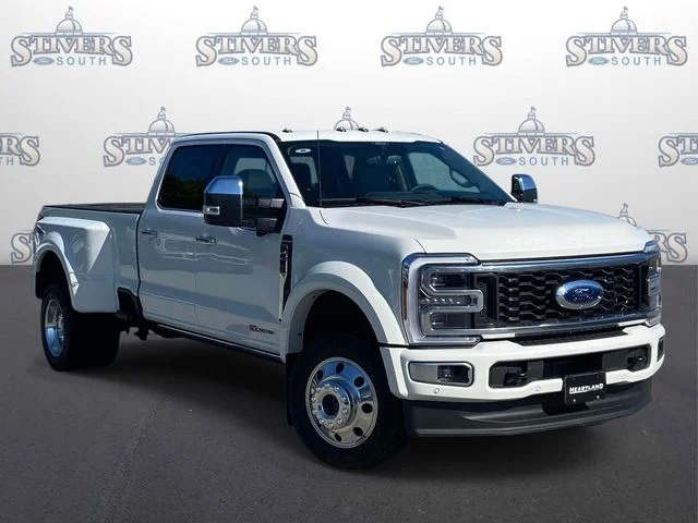 2026 Ford F-450 Platinum 4x4 Crew Cab 8' Box DRW's photo