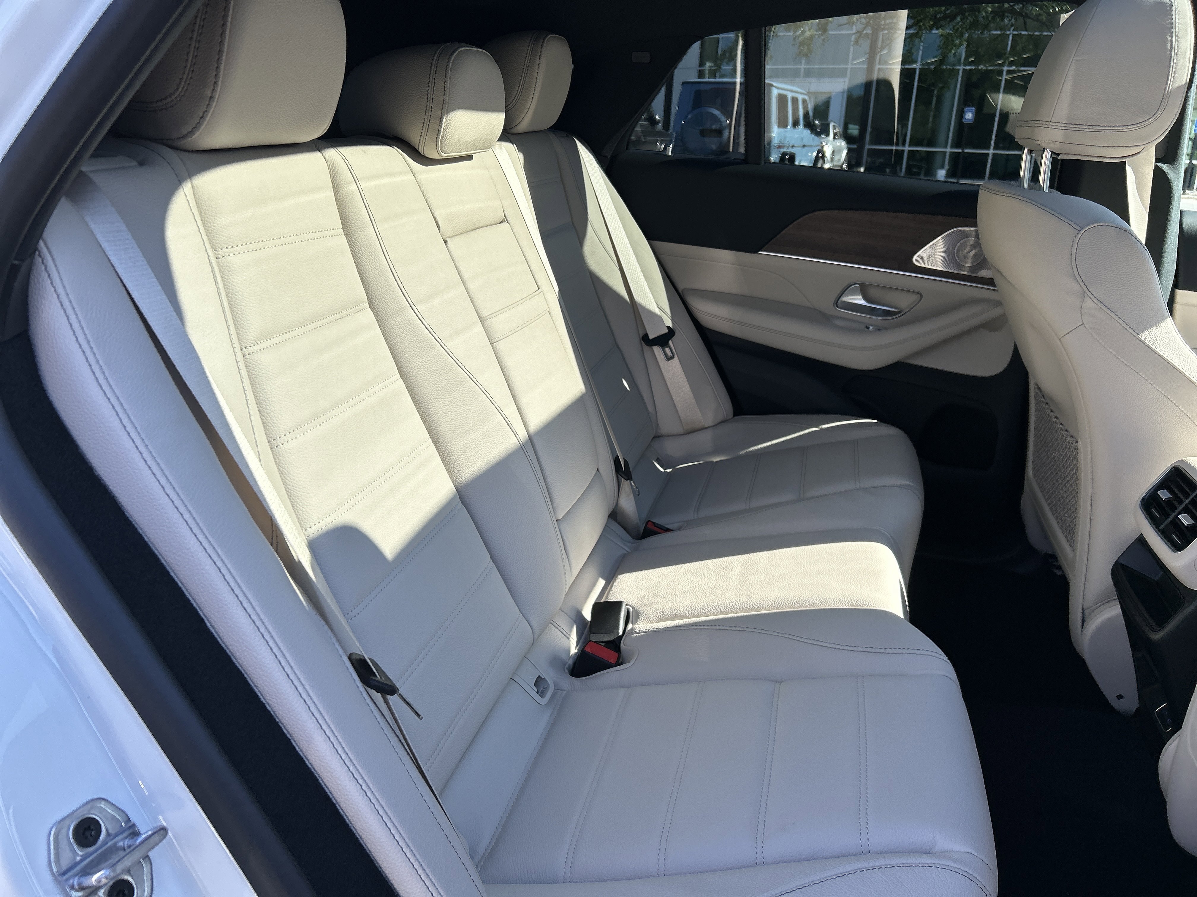 New 2026 Polar White Mercedes-Benz GLE 450 4MATIC® Coupe image 40