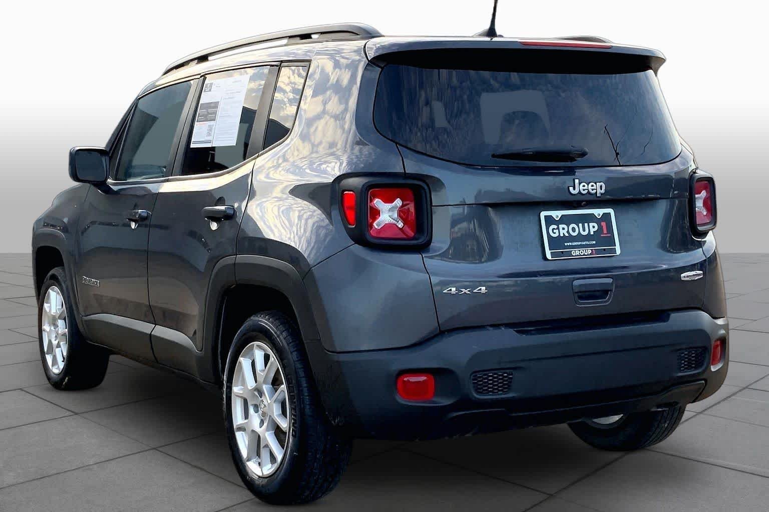 Used 2021 Graphite Gray Jeep Latitude image 12