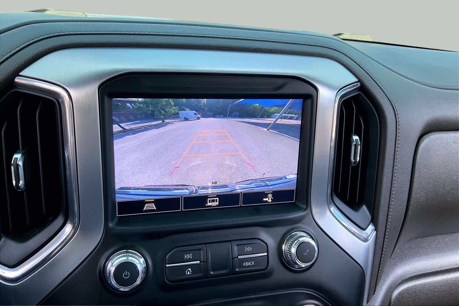 Used 2021 Brownstone Metallic GMC SLT image 27