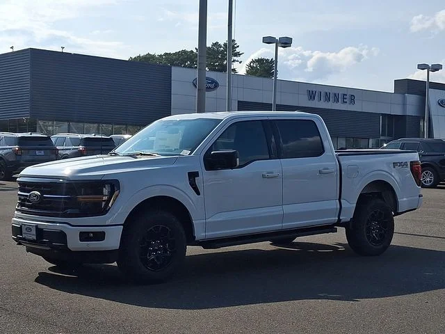 New 2026 Oxford White Ford XLT image 2
