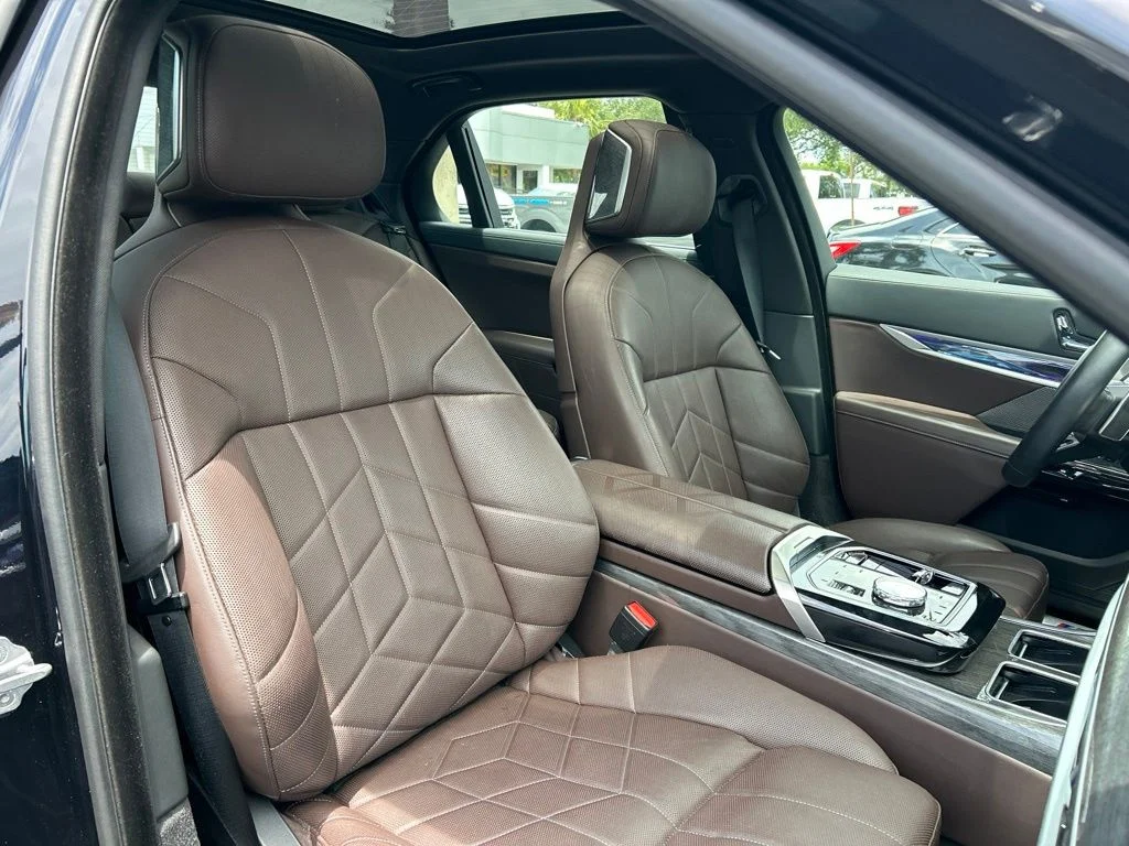 Used 2025 Carbon Black Metallic BMW 740i image 42