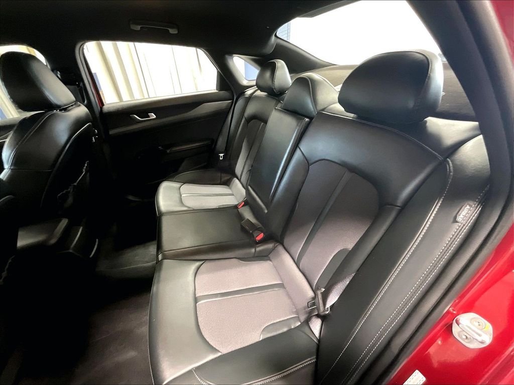 Used 2022 Red Kia GT-Line image 15