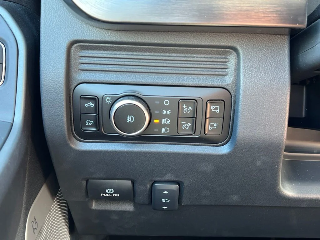 New 2026 Agate Black Metallic Ford F-250® Lariat® image 20