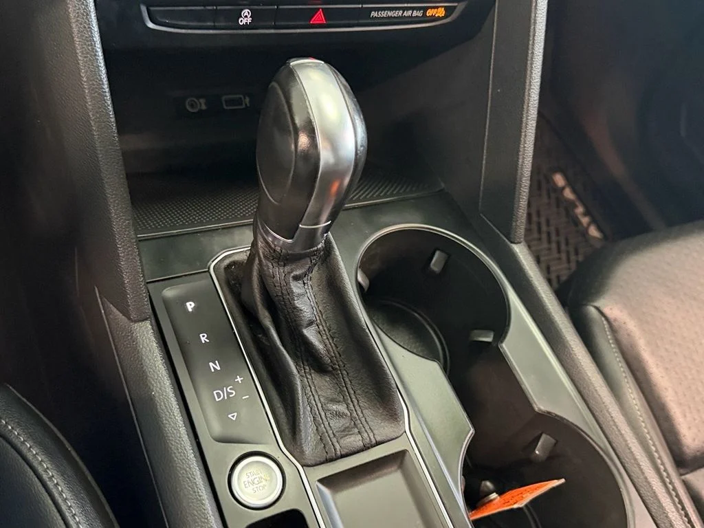 Used 2019 Brown Volkswagen 3.6L V6 SE image 22
