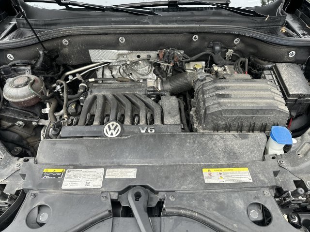 Used 2023 Black Volkswagen 3.6L V6 SE w/Technology image 19
