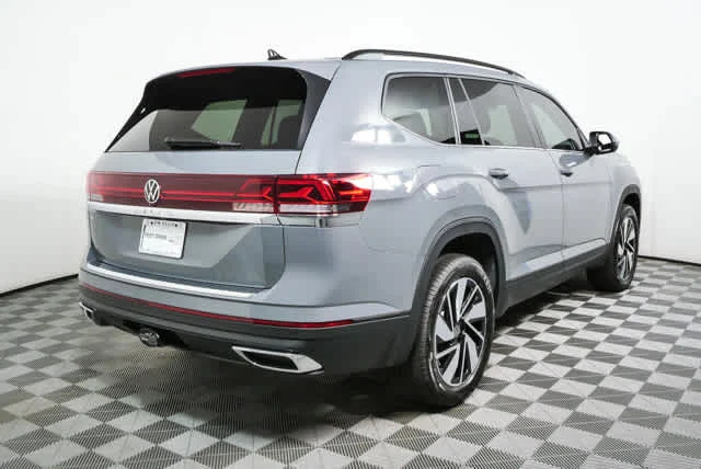 New 2026 Pure Gray Volkswagen 2.0T SE w/Technology image 3