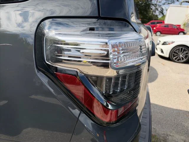 Used 2024  Toyota SR5 image 21
