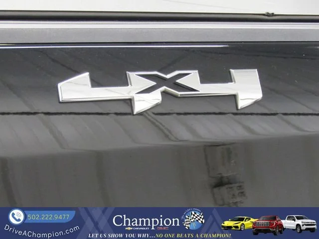 Used 2023 Onyx Black GMC SLT image 4