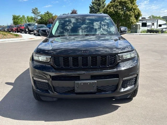Used 2022 Black Jeep Limited image 10