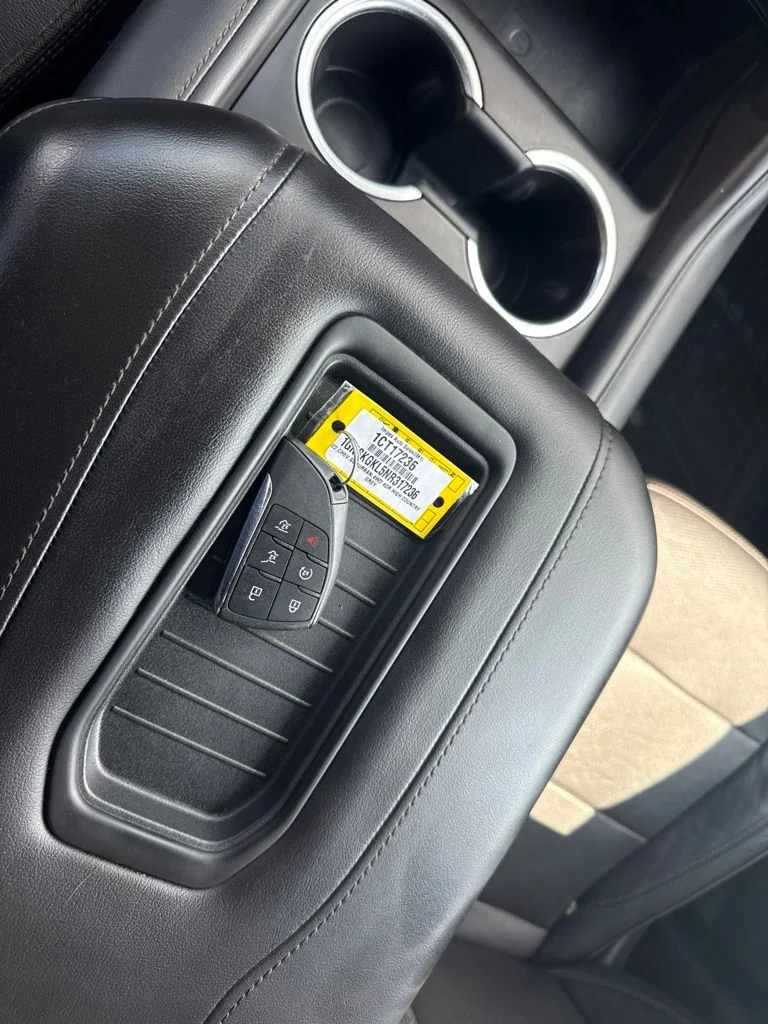 Used 2022 Gray Chevrolet High Country image 7