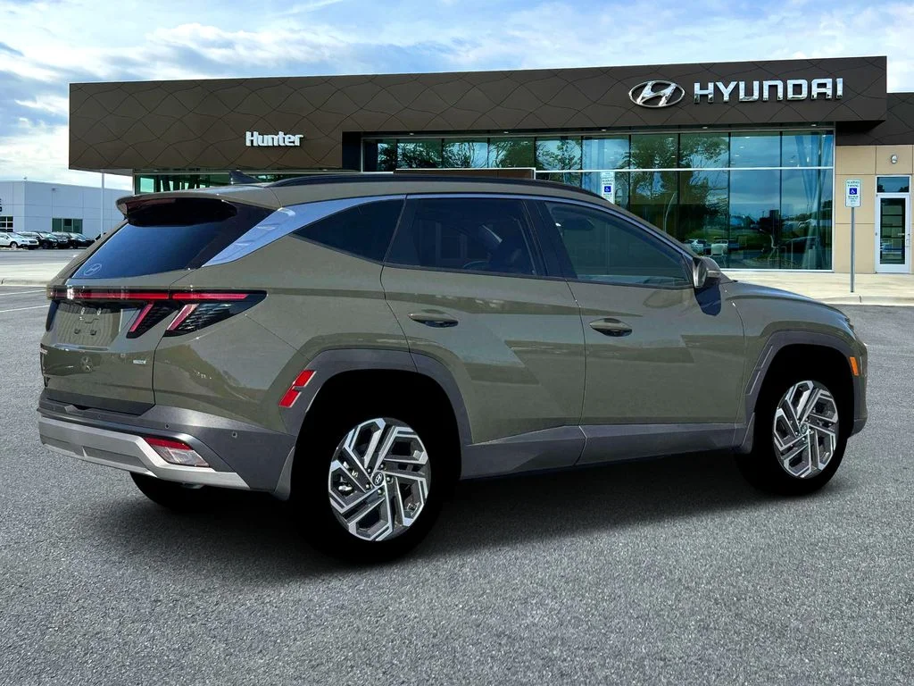 Used 2026 Rockwood Green Hyundai Limited image 8