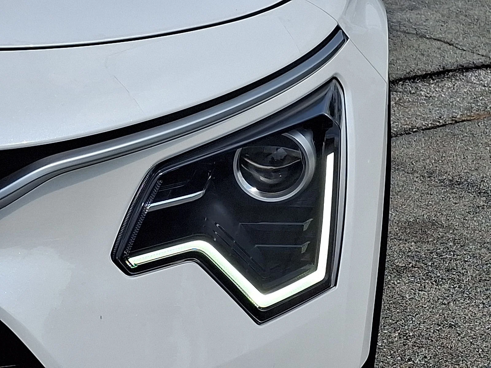 New 2026 White Kia EX image 7