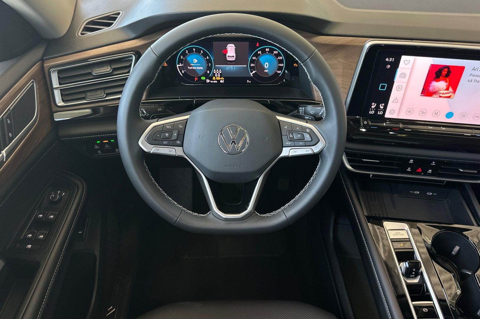 New 2026 Silver Mist Metallic Volkswagen 2.0T SE w/Technology image 14