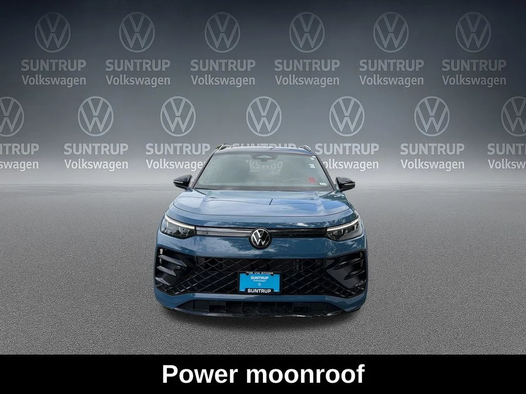 Used 2025 Blue Volkswagen 2.0T SE R-Line Black image 10
