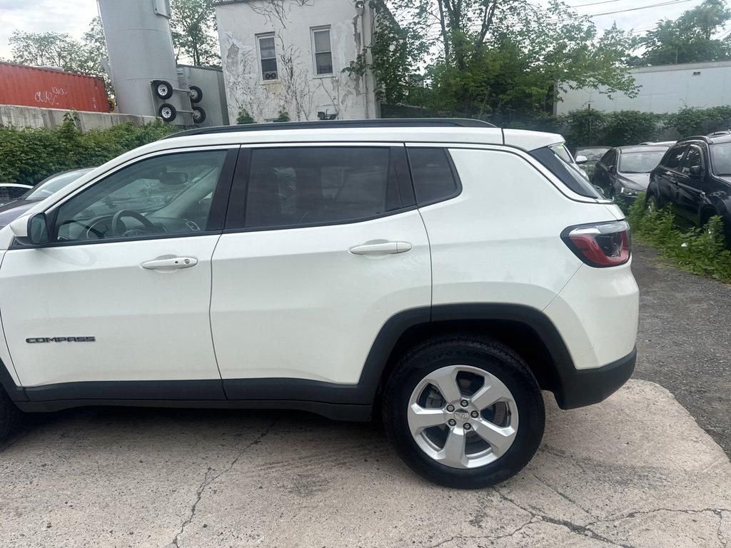 Used 2020 White Jeep Latitude image 7