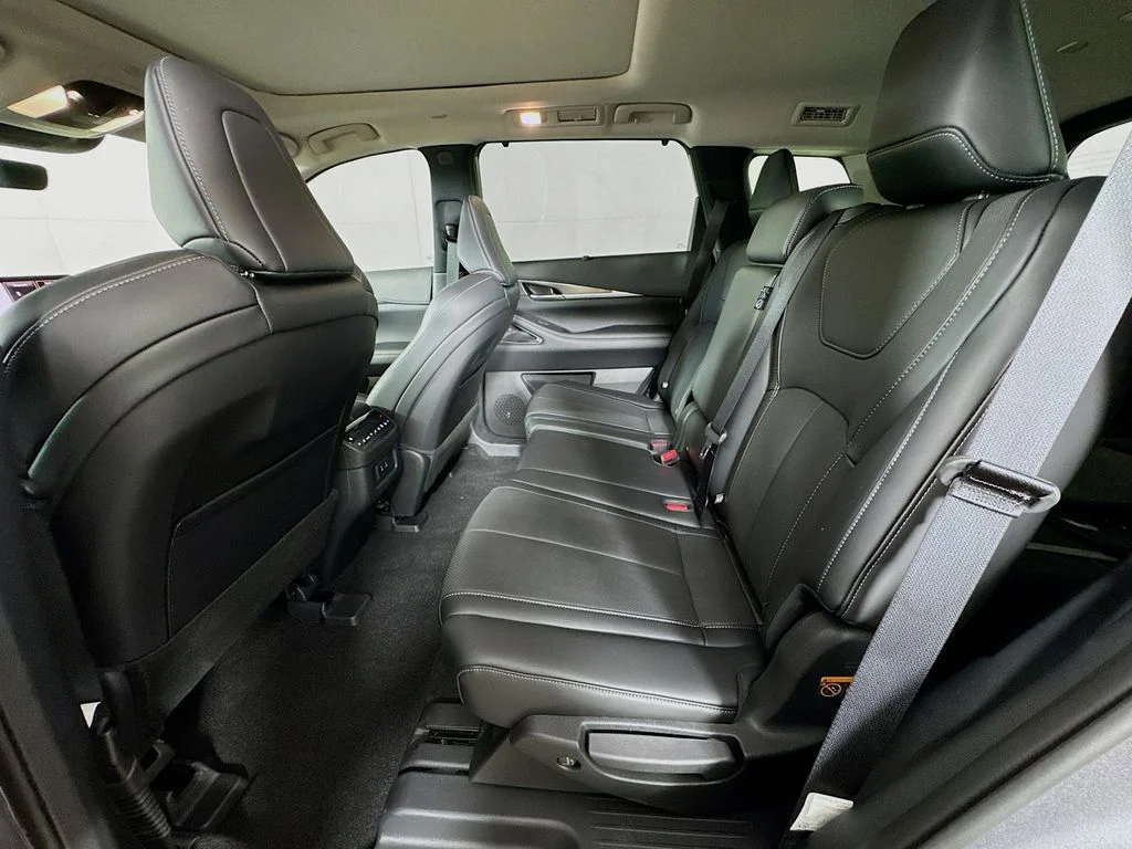 Certified Used 2026 Gray INFINITI LUXE image 31