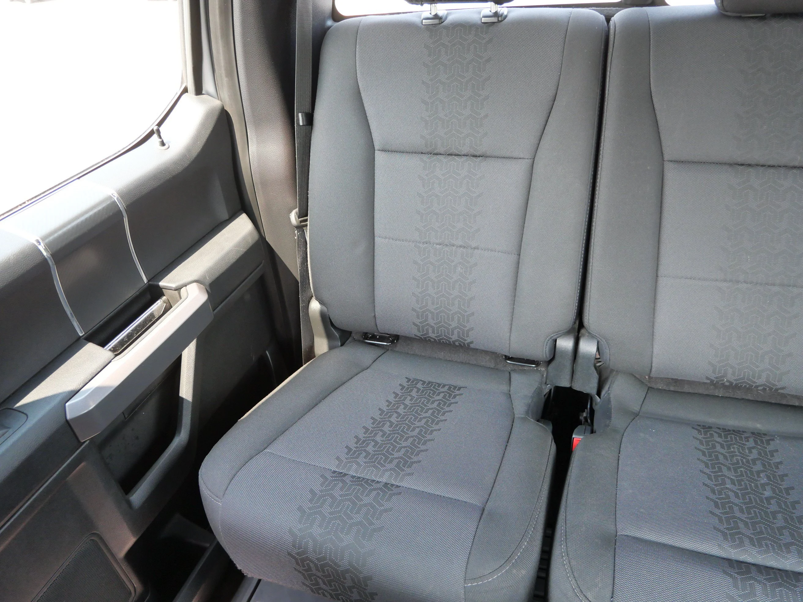 Used 2018 Ingot Silver Metallic Ford XLT image 12