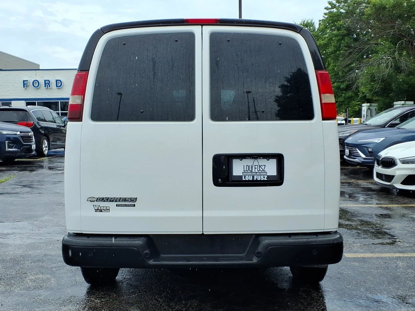 Used 2016 Summit White Chevrolet Paratransit image 30