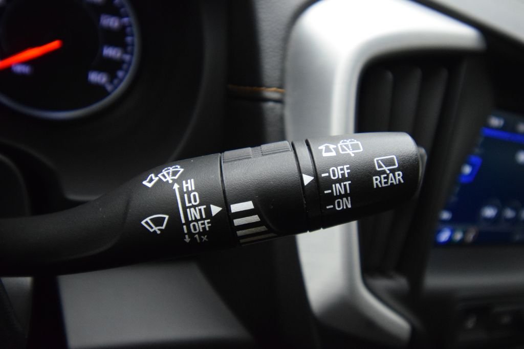 Used 2020 Gray GMC SLE image 29