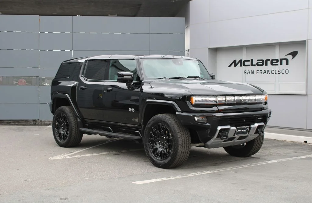 Used 2025 Black GMC 2X image 9