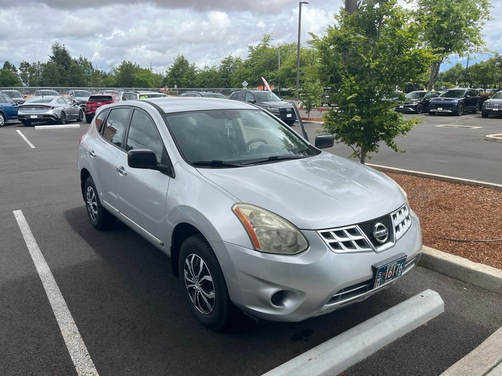 Used 2013 Silver Nissan S image 2