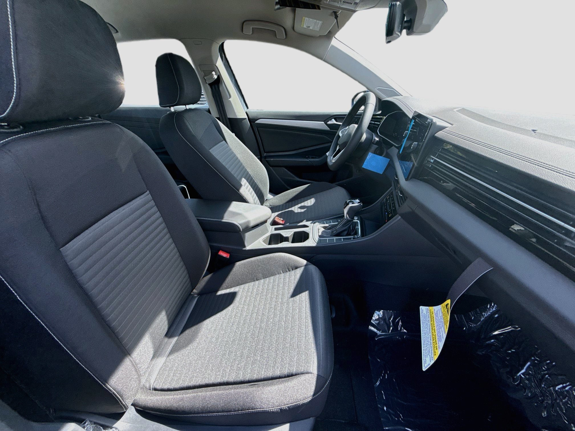 New 2027 Platinum Volkswagen S image 22